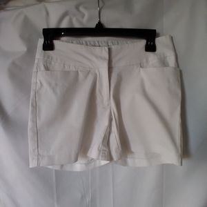 The Limited Shorts Womens Size 4 White Chino Low Rise Cotton
